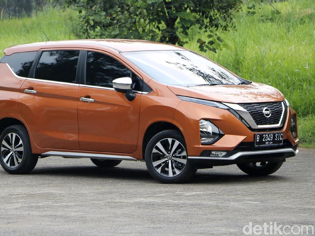 Yuk, Lihat Lebih Dekat Nissan Livina Rasa Xpander Yuk, Lihat Lebih Dekat Nissan Livina Rasa Xpander