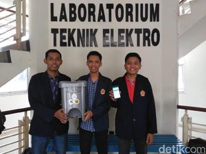 Kreatif! 3 Mahasiswa di Kudus Bikin Tempat Sampah Pintar