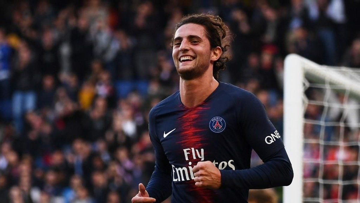Adrien Rabiot memilih Juventus sebagai pelabuhan barunya karena Gianluigi Buffon dan Cristiano Ronaldo. (Foto: Anne-Christine Poujoulat / AFP)