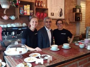 Tak Gubris Sindiran Donald Trump, Walikota London Pilih Sibuk Kerja Sambil Kulineran