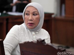 Tekanan Darah Tak Stabil, Ratna Sarumpaet Minta Dirujuk ke RS