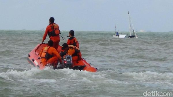 Proses Pencarian Korban KM Arim Jaya Terus Berlangsung