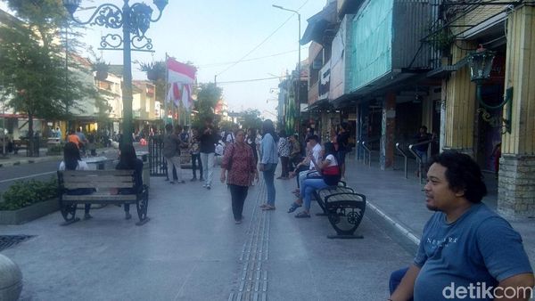 Foto: Asyiknya Malioboro Tanpa Kendaraan Bermotor