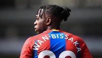 Posisi bek kanan jadi prioritas MU setelah Antonio Valencia dipastikan hengkang dan Ashley Young tak muda lagi. Bek Crystal Palace, Aaron Wan-Bissaka, kabarnya jadi nama yang paling kencang bakal diboyong ke Old Trafford. Foto: Marc Atkins / Getty Images