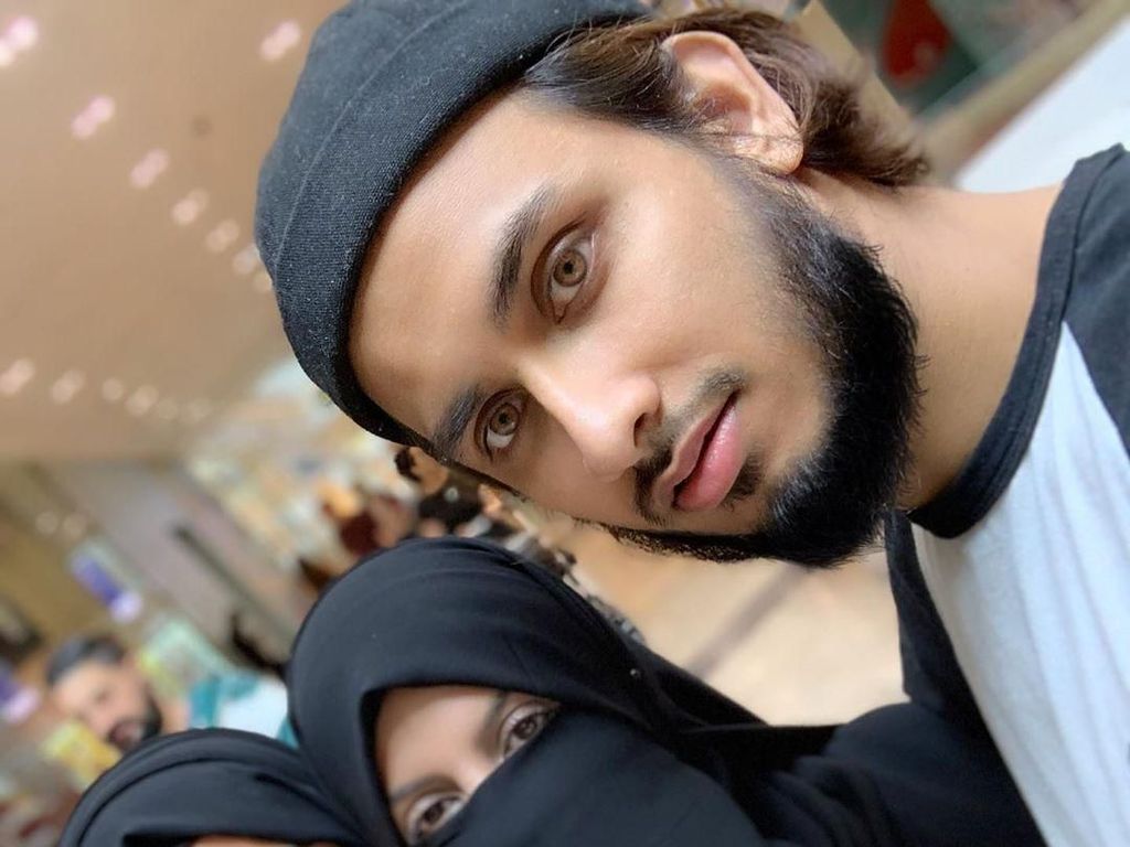 Pasangan Poligami YouTuber Ketahuan Menipu Atas Nama Agama Pasangan Poligami YouTuber Ketahuan Menipu Atas Nama Agama