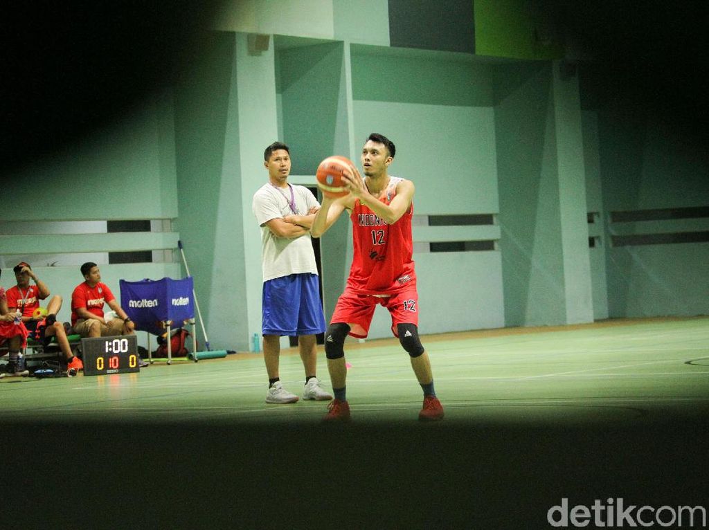 Jika Toro Jadi Pelatih Timnas Basket, Wahyu Cacing Legawa Turun Level