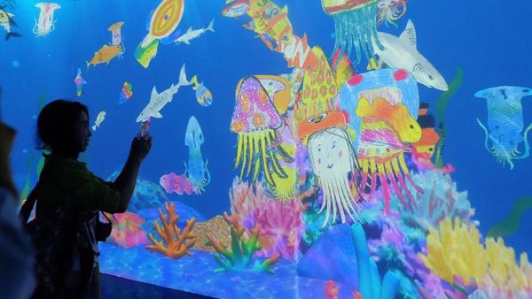 Akhir Pekan ke Mana? Berburu Spot Nyeni di teamLab Future Park