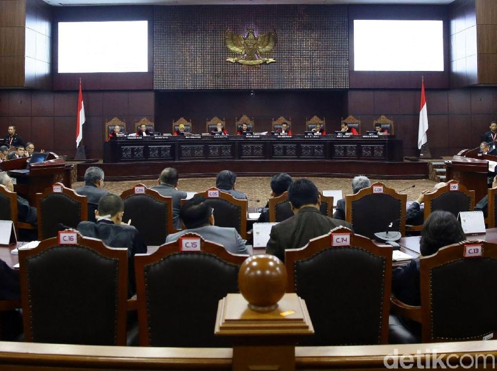 Begini Suasana Sidang Lanjutan Sengketa Pilpres 2019 di MK Begini Suasana Sidang Lanjutan Sengketa Pilpres 2019 di MK