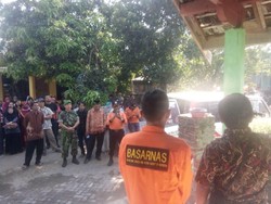 Pencari Pakan Ternak di Mojokerto yang Jatuh ke Sungai Ditemukan Tewas