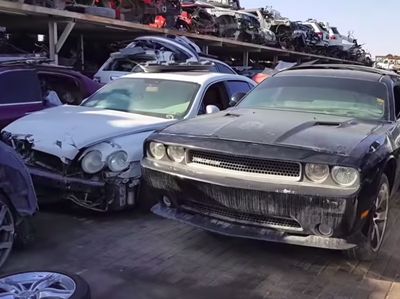 Kuburan Mobil Miliaran