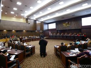 Tim Jokowi: Maruf Amin Bukan Karyawan BUMN, Tak Wajib Mundur Tim Jokowi: Maruf Amin Bukan Karyawan BUMN, Tak Wajib Mundur