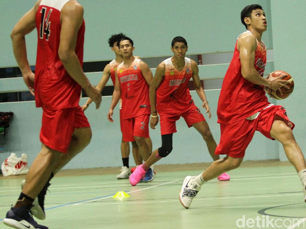 Timnas Basket Diprediksi Dirombak Besar-besaran Andai Toro Gantikan Wahyu Cacing Timnas Basket Diprediksi Dirombak Besar-besaran Andai Toro Gantikan Wahyu Cacing