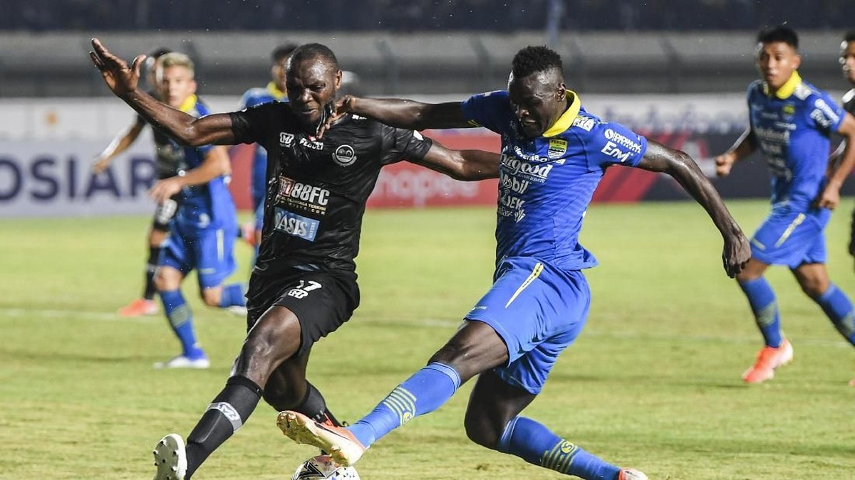 Persib Bandung vs Tira Persikabo gelar laga ujicoba jelang Liga 1 bergulir lagi (M Agung Rajasa/ANTARA FOTO)