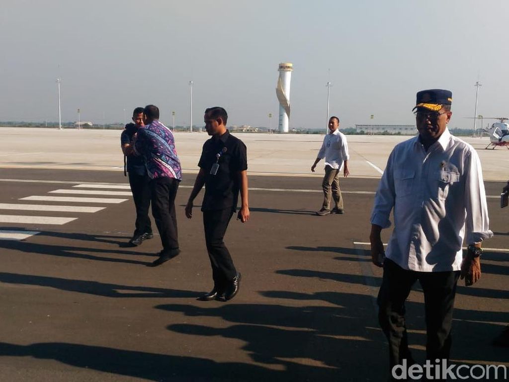 Bicara Bandara Kertajati Sepi, Menhub: Tol dari Bandung Belum Selesai
