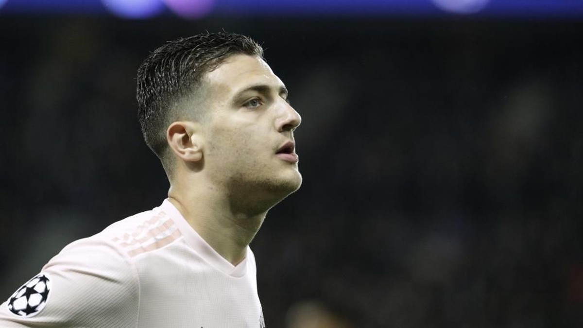 AC Milan meminjam Diogo Dalot dari Manchester United (Foto: Geoffroy van der Hasselt / AFP)