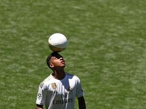 Sebelum Hijrah ke Madrid, Rodrygo ke Rumah Pele Dulu Minta Restu