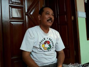 Keseharian Wahyu Pembuat Hoax Server KPU Di-setting di Mata Tetangga Keseharian Wahyu Pembuat Hoax Server KPU Di-setting di Mata Tetangga