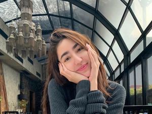 Kayak Princess! Ini Cantiknya Nadia Purwoko Saat Asyik Kulineran Kayak Princess! Ini Cantiknya Nadia Purwoko Saat Asyik Kulineran