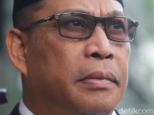 Duduk Perkara Murad Ismail Bermasalah di PDIP Gegara Istri Masuk PAN Duduk Perkara Murad Ismail Bermasalah di PDIP Gegara Istri Masuk PAN