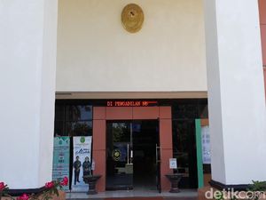 Pembakar Surat Suara di Gunungkidul Dituntut 1 Bulan Pembakar Surat Suara di Gunungkidul Dituntut 1 Bulan