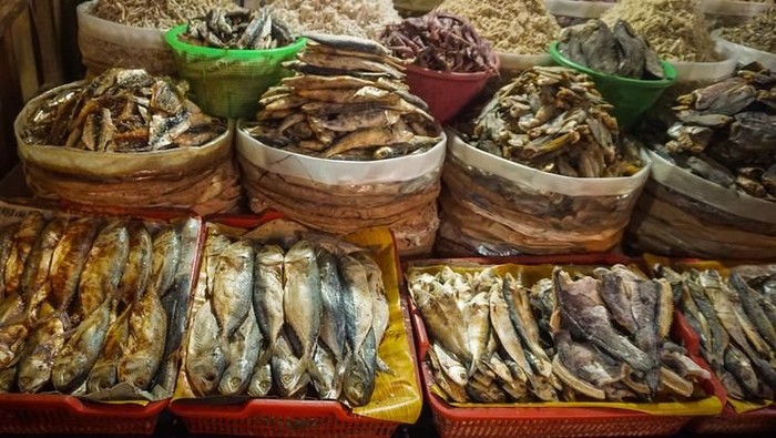 Terlalu banyak konsumsi ikan asin dapat berisiko kanker susukan cerna, contohnya nasofaring. Foto: iStock