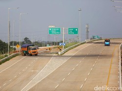 Jokowi Pastikan Jakarta Dikelilingi Tol Baru 110 Km Akhir 2020