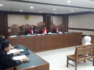 GM PT HTK Didakwa Suap Bowo Sidik USD 158 Ribu dan Rp 311 Juta GM PT HTK Didakwa Suap Bowo Sidik USD 158 Ribu dan Rp 311 Juta