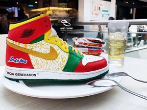 Keren! Ilustrator Asal Cirebon Bikin Desain Sneakers Air Jordan 1 X Indomie