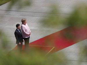 Kanselir Jerman Kejang-kejang saat Sambut Presiden Ukraina