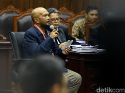 Video KPU Pertanyakan Kecamatan Siluman ke Saksi Prabowo