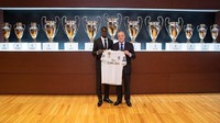 Ferland Mendy menjadi salah satu pemain yang dibeli Real Madrid saat bursa transfer baru dibuka. Untuk mengangkutnya dari Olympique Lyon, Madrid butuh dana 48 juta euro. (Twitter @realmadriden)