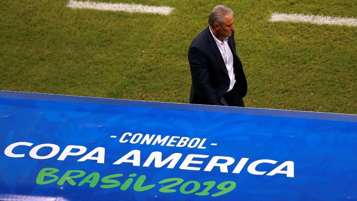 Pelatih TImnas Brasil, Tite, tak mengeluh soal VAR [pasca ditahan Venezuela 0-0 di Copa America. (Foto: Luisa Gonzalez/Reuters)