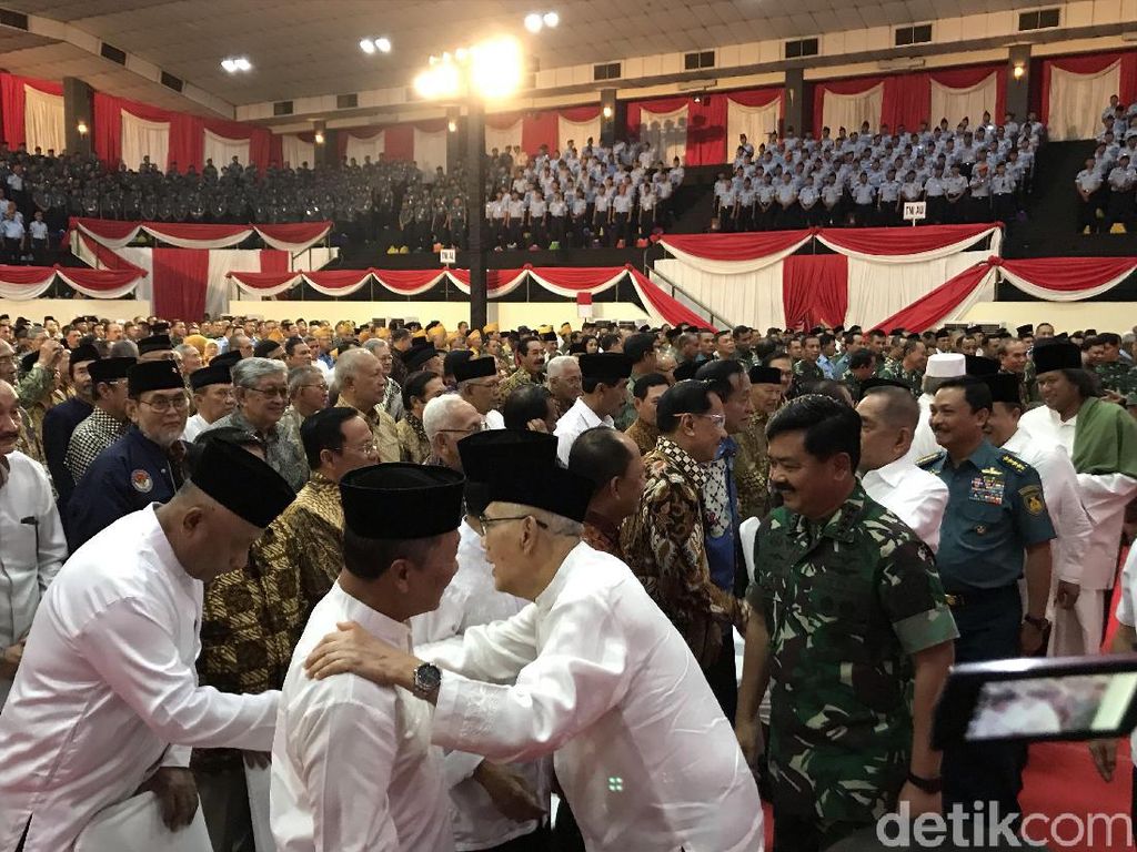Panglima TNI Gelar Halalbihalal, Menhan hingga Gatot Nurmantyo Hadir Panglima TNI Gelar Halalbihalal, Menhan hingga Gatot Nurmantyo Hadir