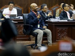 Saksi Sebut NIK Siluman di Bogor-Sulsel, KPU: Tahu Pemenangnya di Situ?