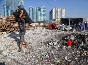 Jurang Antara Si Kaya dan Si Miskin Berkurang Tipis Jurang Antara Si Kaya dan Si Miskin Berkurang Tipis