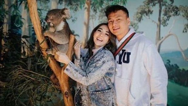 Gisel dan Wijin foto ala prewedding di Australia