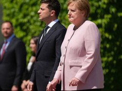 Dehidrasi Disebut Jadi Penyebab Kanselir Jerman Kejang di Depan Umum