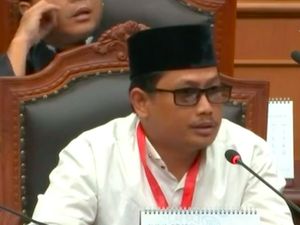 Saksi Prabowo di MK yang Kabur dari Tahanan Kota Dihukum 9 Bulan Penjara Saksi Prabowo di MK yang Kabur dari Tahanan Kota Dihukum 9 Bulan Penjara
