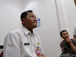 Demo Wali Murid Paksa Dispendik Jatim Hentikan Laman PPDB SMA se-Jatim Demo Wali Murid Paksa Dispendik Jatim Hentikan Laman PPDB SMA se-Jatim