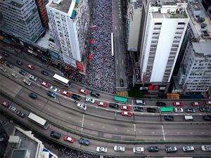Potret Demonstran Hong Kong yang Tertib dan Jaga Kebersihan Potret Demonstran Hong Kong yang Tertib dan Jaga Kebersihan