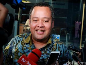 KPK Periksa Wakil Ketua Komisi VI DPR Soal Kasus Bowo Sidik KPK Periksa Wakil Ketua Komisi VI DPR Soal Kasus Bowo Sidik