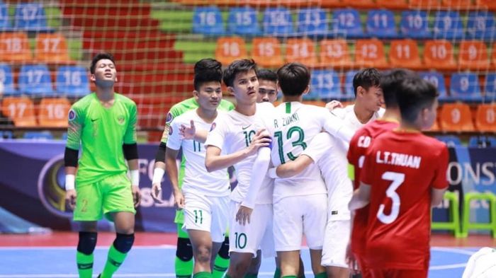 Timnas Indonesia kalah 3-4 dari Afganistan di semifinal Piala Asia Futsal U-20. (Dok. Foto: dok.KBRI Teheran) Timnas Indonesia kalah 3-4 dari Afganistan di semifinal Piala Asia Futsal U-20. (Dok. Foto: dok.KBRI Teheran)