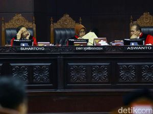 Besok Sidang Putusan MK, Ada Pembatasan Medsos dan WhatsApp cs?