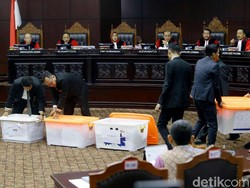 MK Belum Bisa Sahkan Bukti Versi Prabowo