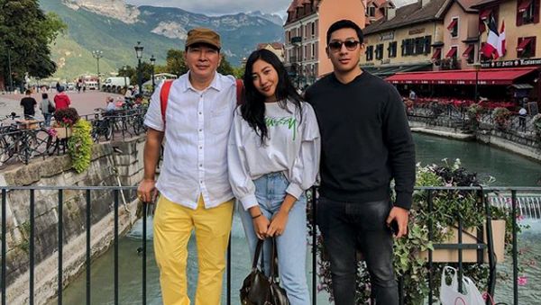 Pose Dharma Bersama Tata dan Tommy Soeharto hingga Prabowo