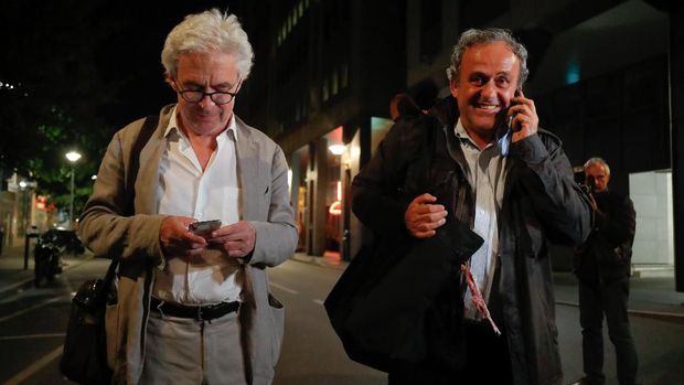 Michel Platini didampingi pengacaranya, William Bourdon.