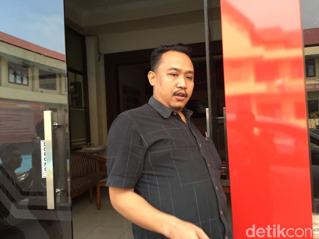 Ini Dalih Ketua Komisi 3 DPRD Mojokerto Soal Dugaan Penipuan Rekrutmen PNS Ini Dalih Ketua Komisi 3 DPRD Mojokerto Soal Dugaan Penipuan Rekrutmen PNS