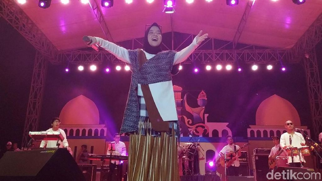 Konser Syariah Sabyan Gambus, Penonton Pria dan Wanita Dipisah