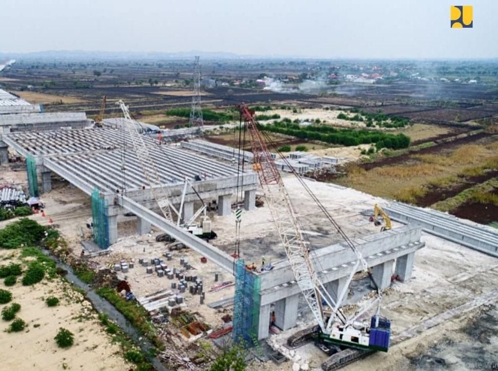 Dikejar Rampung Akhir Tahun, Proyek Tol Krian-Manyar Capai 70% Dikejar Rampung Akhir Tahun, Proyek Tol Krian-Manyar Capai 70%