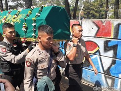 Ditabrak Mobil Selagi Tugas, Adimayu Dapat Kenaikan Pangkat Luar Biasa